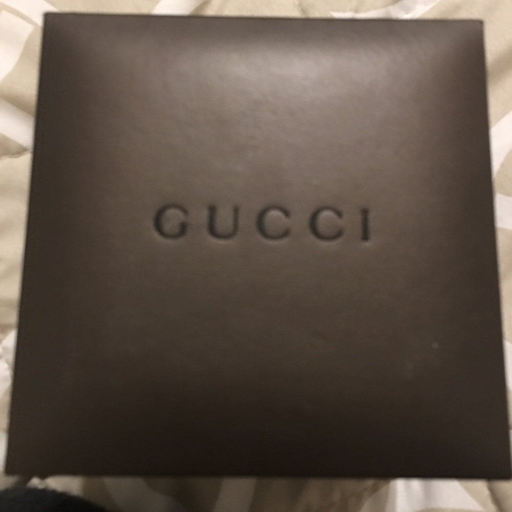 Authentic Gucci watch with card/serial number